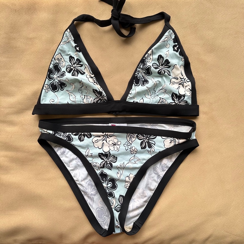 COCO REEF 2 Piece Floral Surf Blue Triangle Bikini 38D/XL